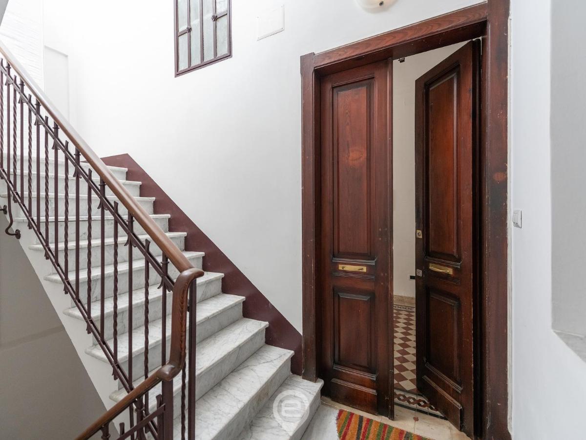 Mirabel Apartment - Wonderful Flat In City Center Cagliari Exterior photo