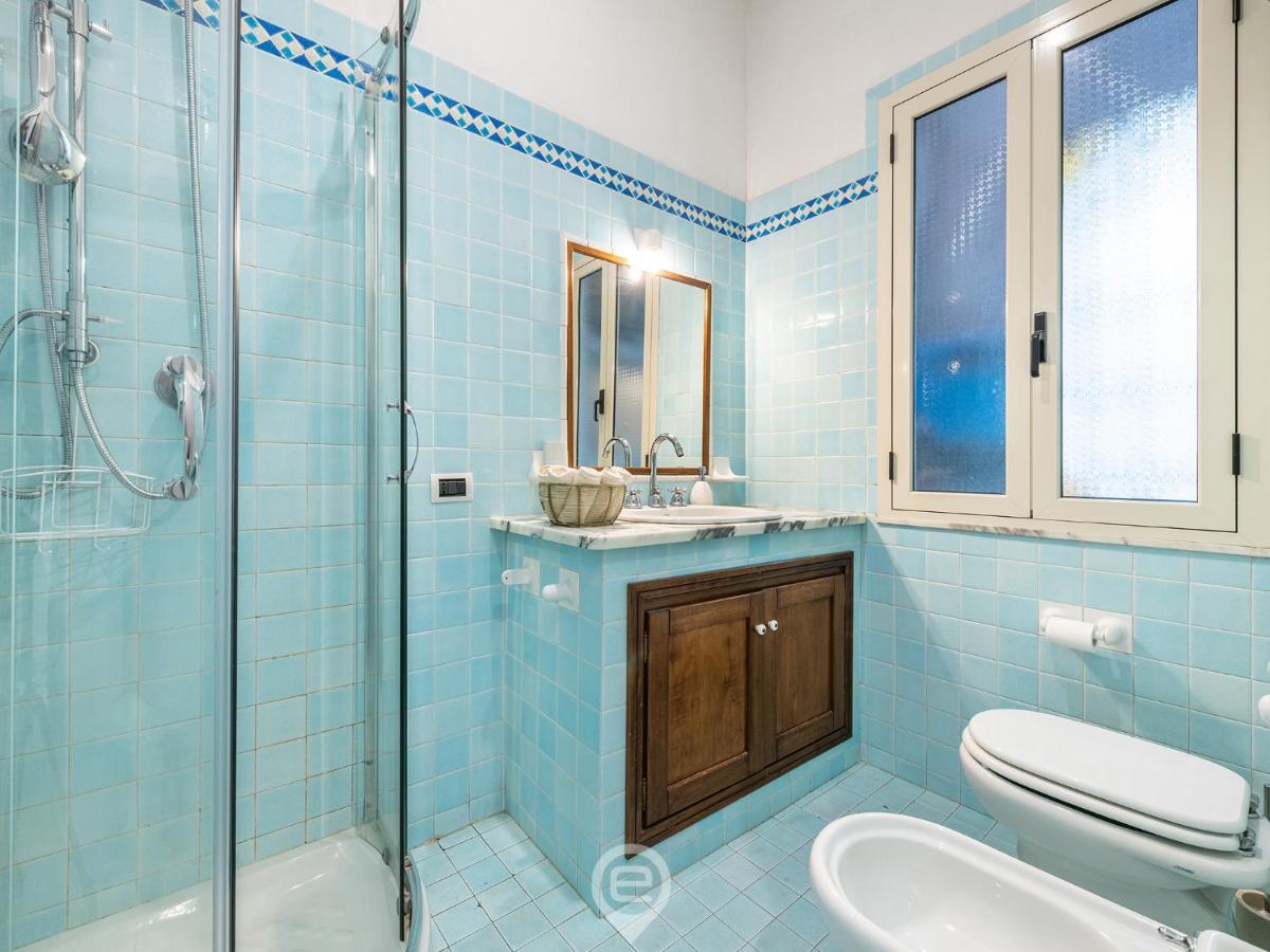 Mirabel Apartment - Wonderful Flat In City Center Cagliari Exterior photo